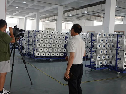 Mass-media Shaoxing TV a venit la Chengbang High-tech pentru a realiza interviuri și reportaje